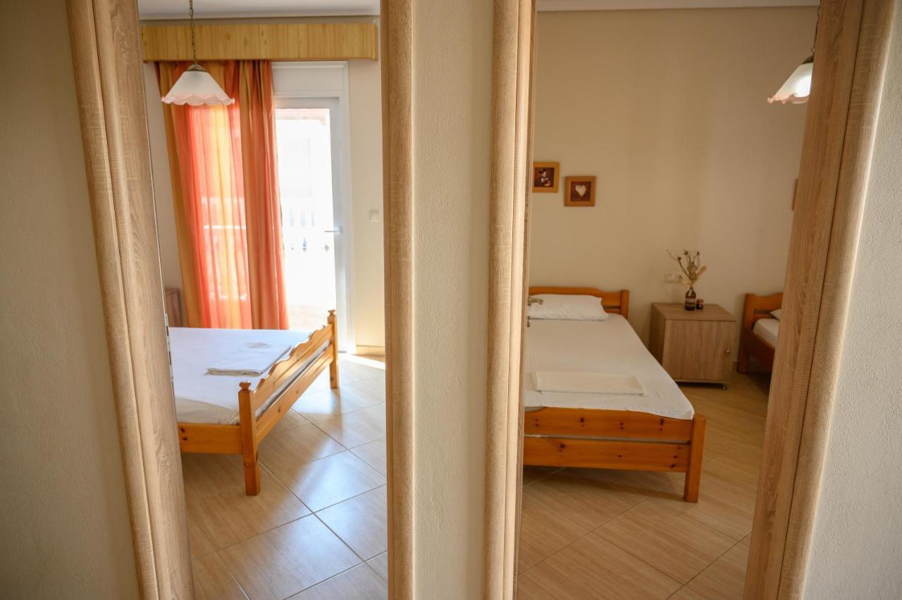 Anastasios Room'S Olympiakí Aktí Luaran gambar