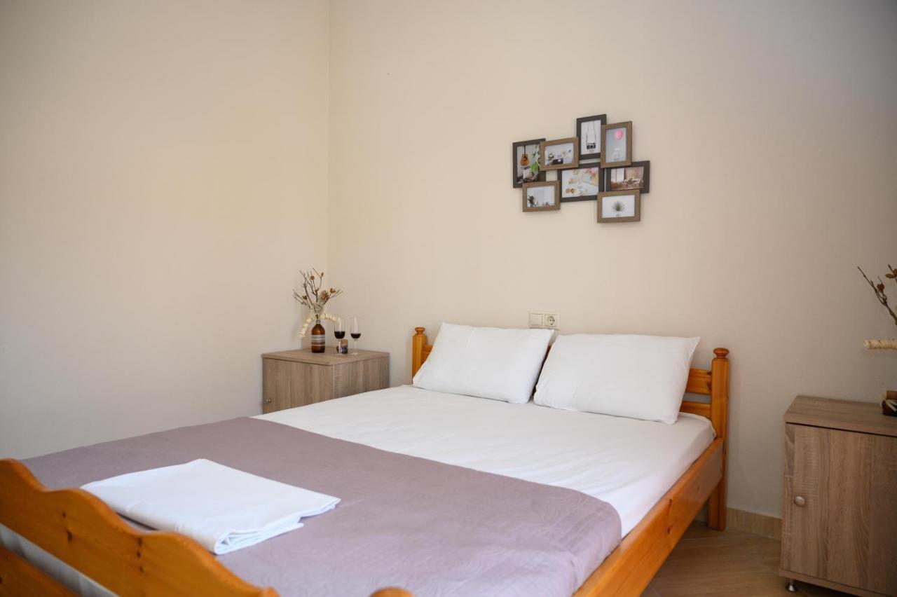Anastasios Room'S Olympiakí Aktí Luaran gambar